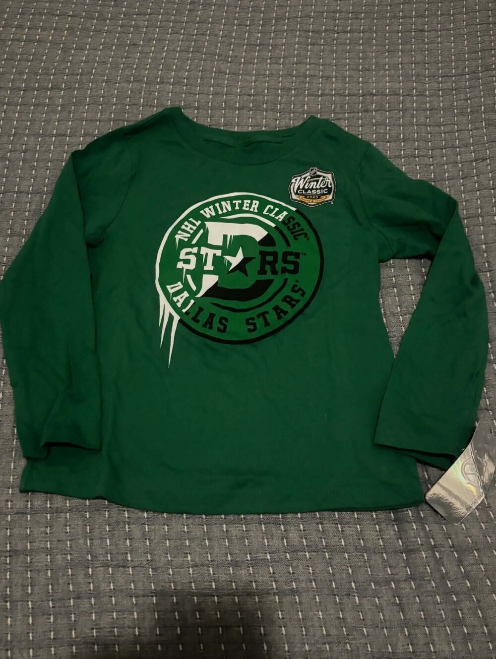 Dallas Stars NHL 2020 Winter Classic Long Sleeve Shirt, Size Youth Medium (5/6)